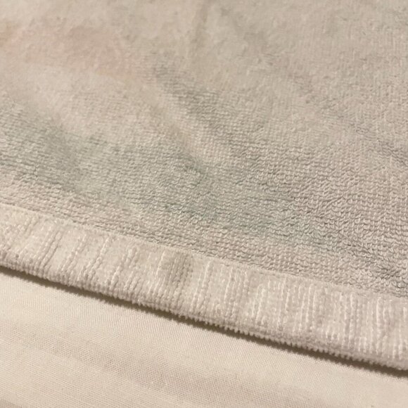 Disney The Little Mermaid Beach Towel Ariel 56 x 30 Inch - Picture 16 of 16